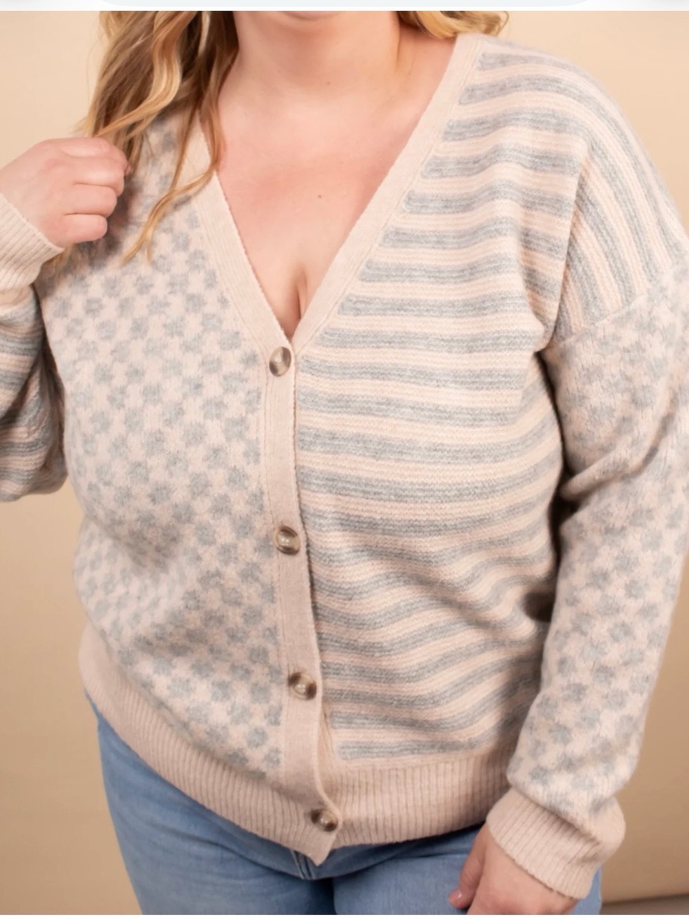 Michelle Mae Beige and Light Blue Patterned V-Neck Cardigan